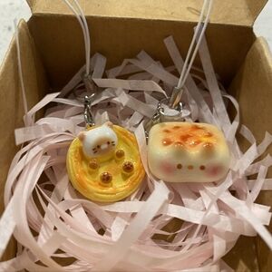 Charming Cat and Toast Accessories